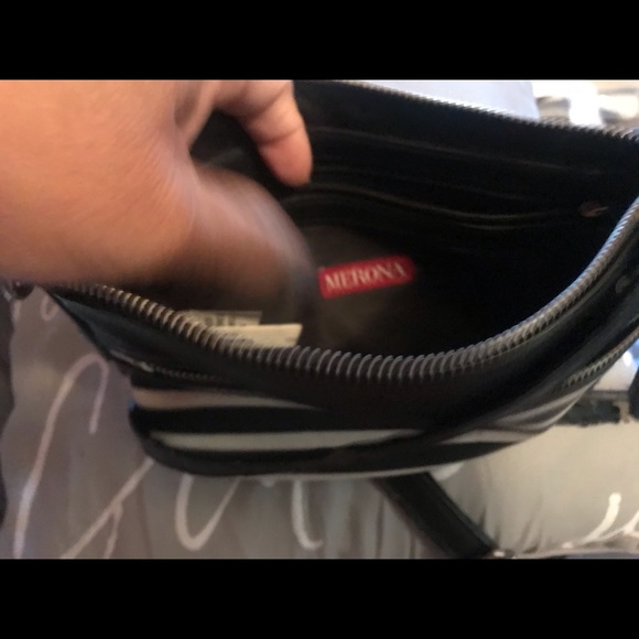 ❤️Merona black and white stripped purse❤️ - Picture 3 of 6